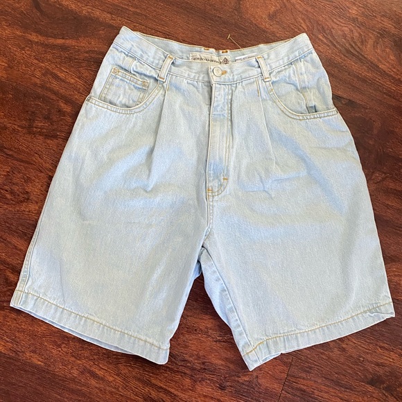 Vintage 90s Mom Shorts Light Wash - Picture 4 of 9